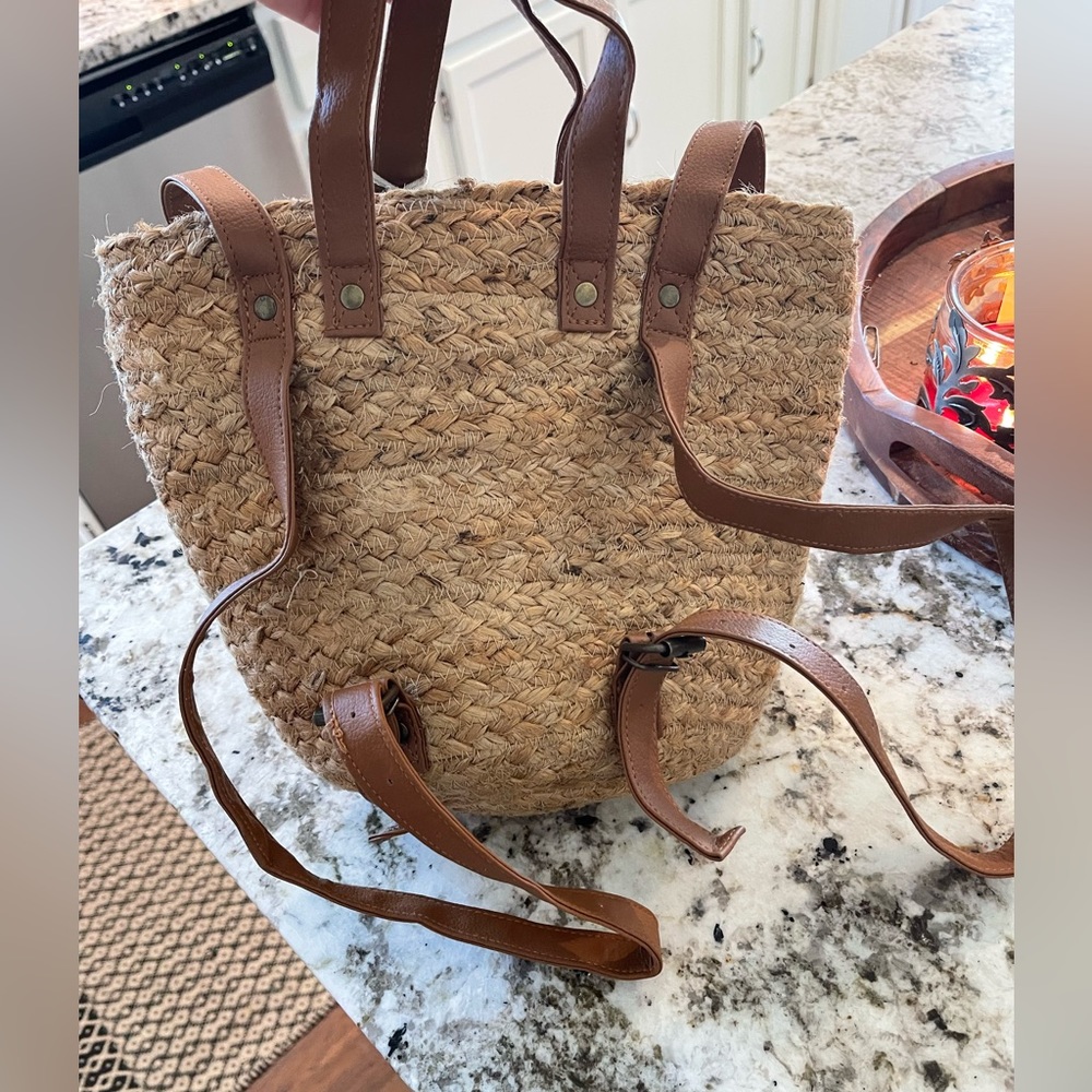 Insulated Straw Backpack - image 2